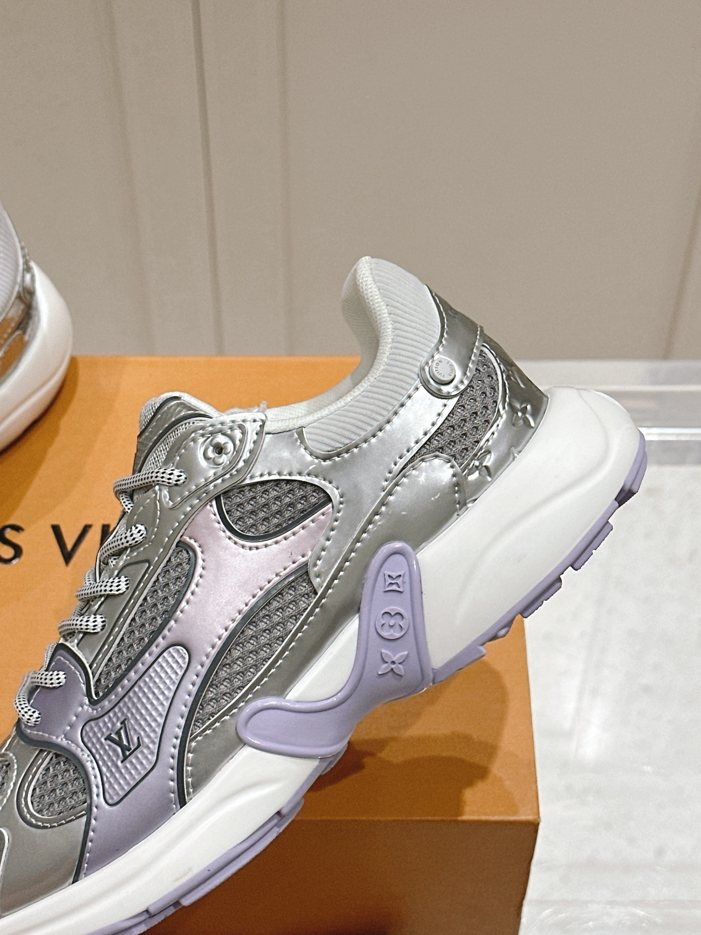 OOBB-- 8V 1AHOM0 Thick soles：3.5CM item:E-X062F0502
